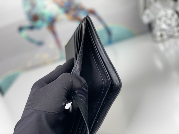 グッチ財布コピー着用イメージ